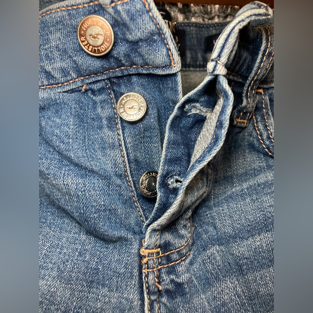 Hollister Light Blue Distressed Skinny Jeans - Picture 6 of 10